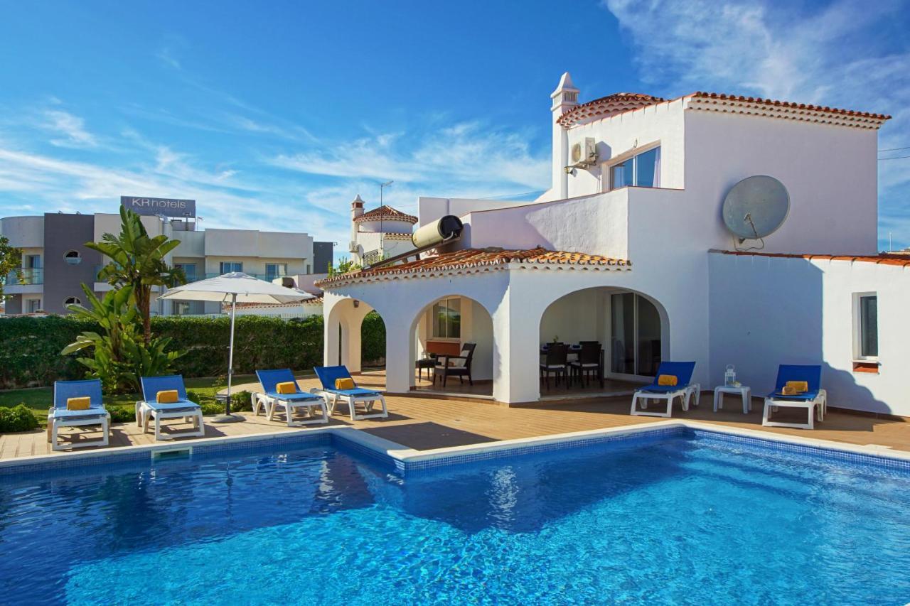 Villa Francella- Relaxing Holidays In An Ideal Location By Dreamvillasالبوفيرا المظهر الخارجي الصورة